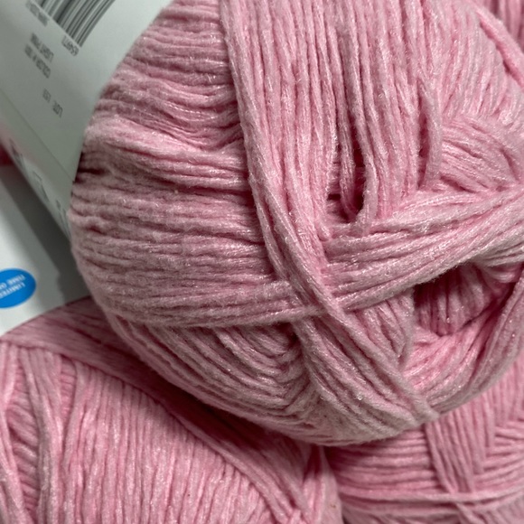 Bundle of 4 large skein of Loop Thread Baby Rainbow yarn skeins pink - Picture 2 of 9